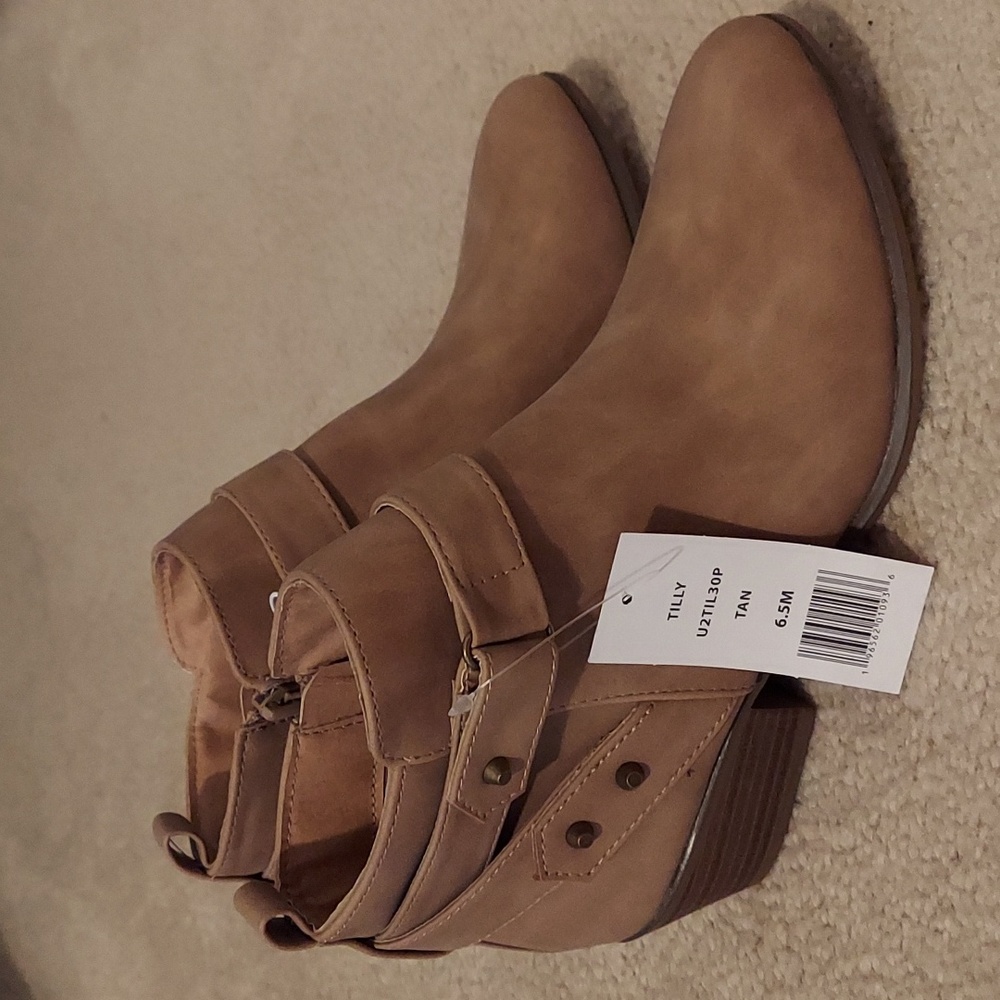 Union Bay Tilly Studded Ankle Booties